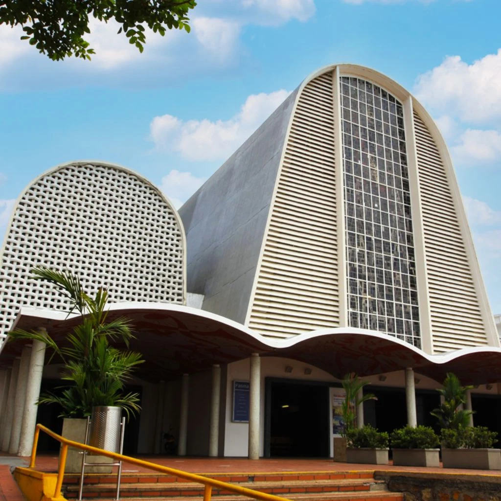 Fachada del Santuario de Fátima en Cali